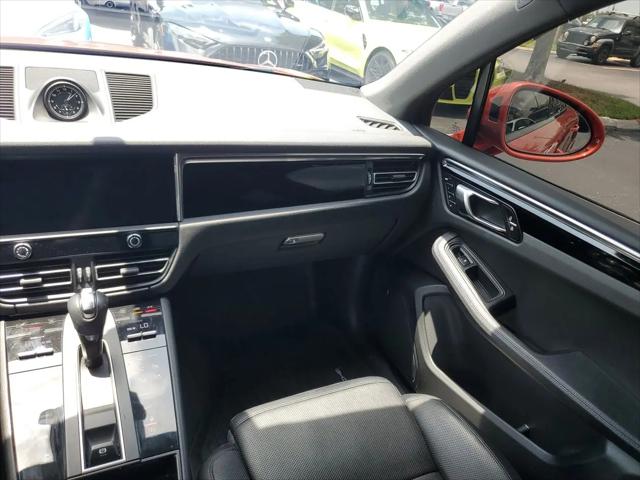 2025 Porsche Macan Macan