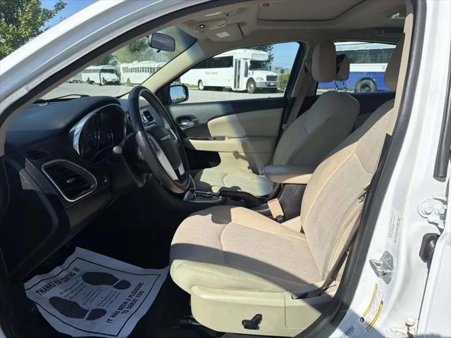2013 Chrysler 200 Touring