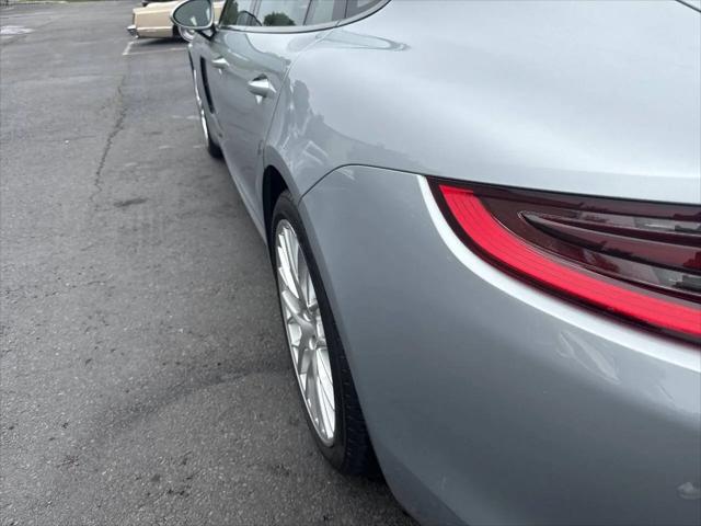 2019 Porsche Panamera 4