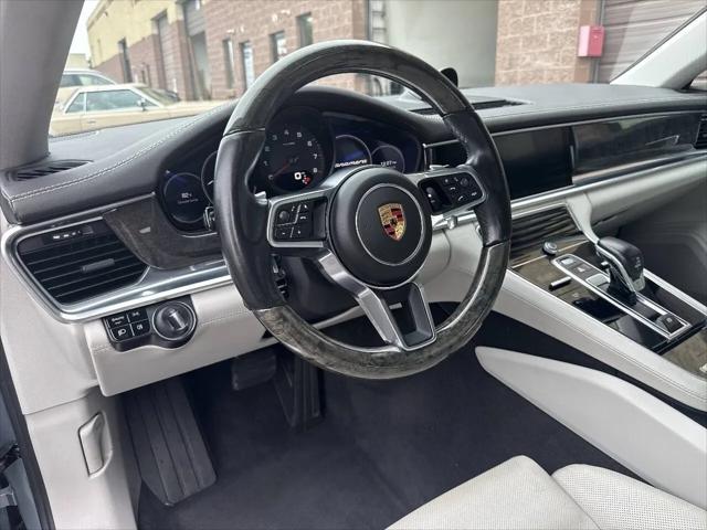 2019 Porsche Panamera 4