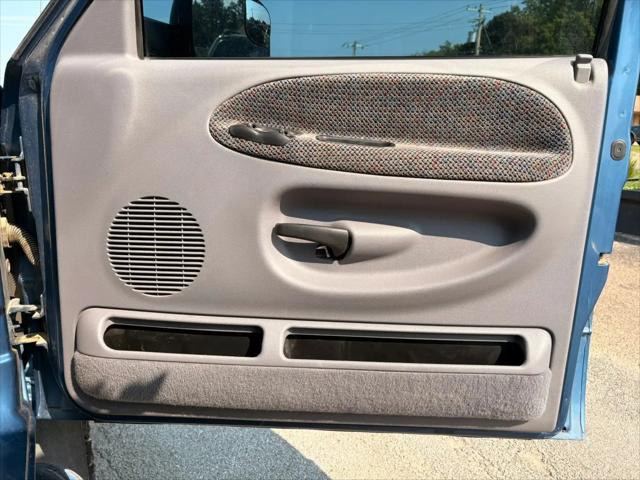 2002 Dodge Ram 2500 Base