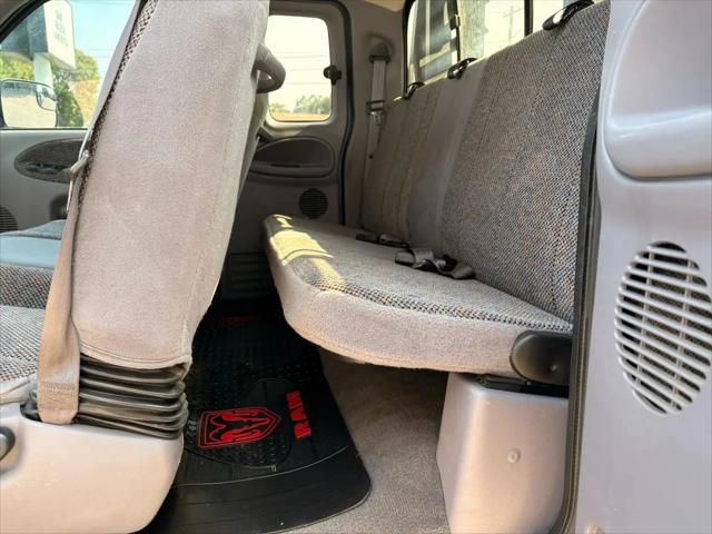 2002 Dodge Ram 2500 Base