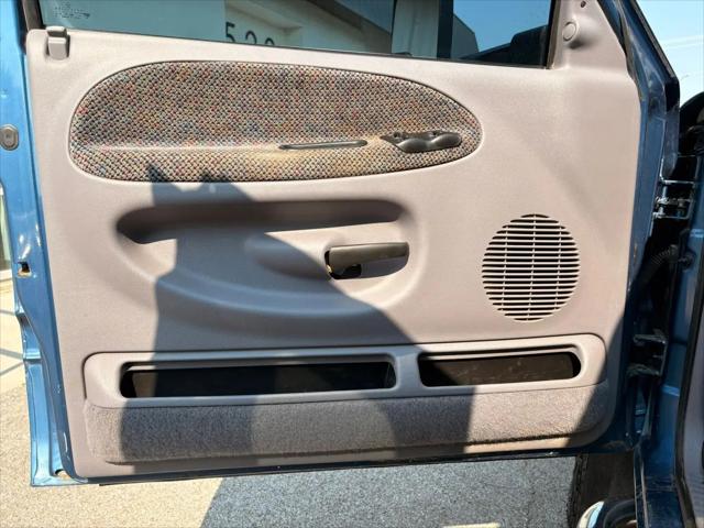 2002 Dodge Ram 2500 Base