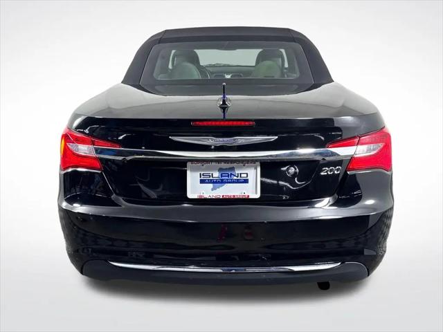 2011 Chrysler 200 Touring