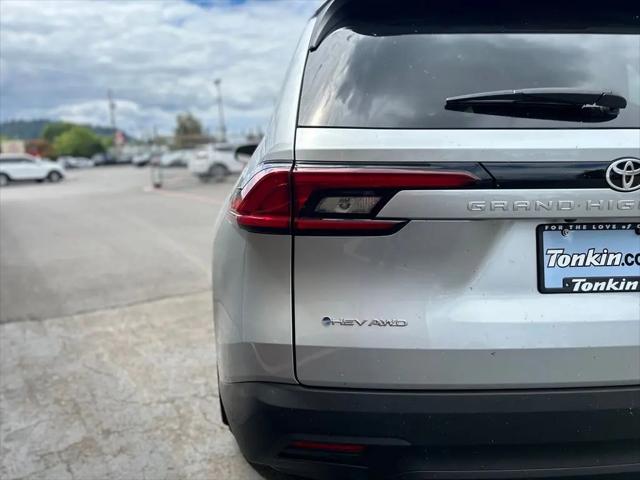 2025 Toyota Grand Highlander Hybrid XLE