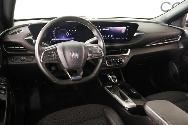 2025 Buick NV Preferred FWD
