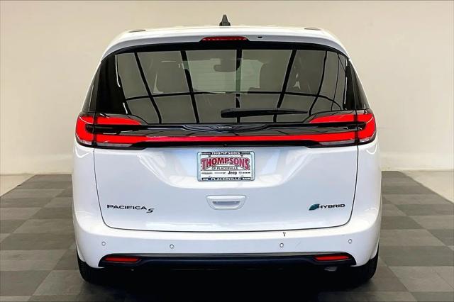 2024 Chrysler Pacifica Hybrid S Appearance Pkg
