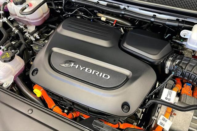 2024 Chrysler Pacifica Hybrid S Appearance Pkg