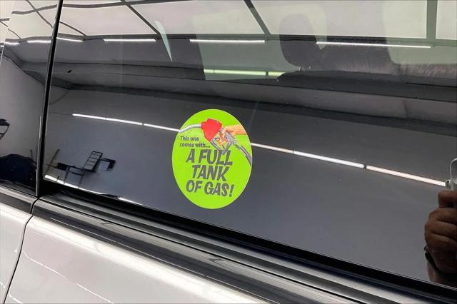 2024 Chrysler Pacifica Hybrid S Appearance Pkg