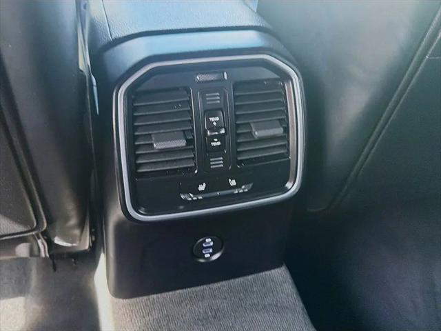 2023 Porsche Macan Macan