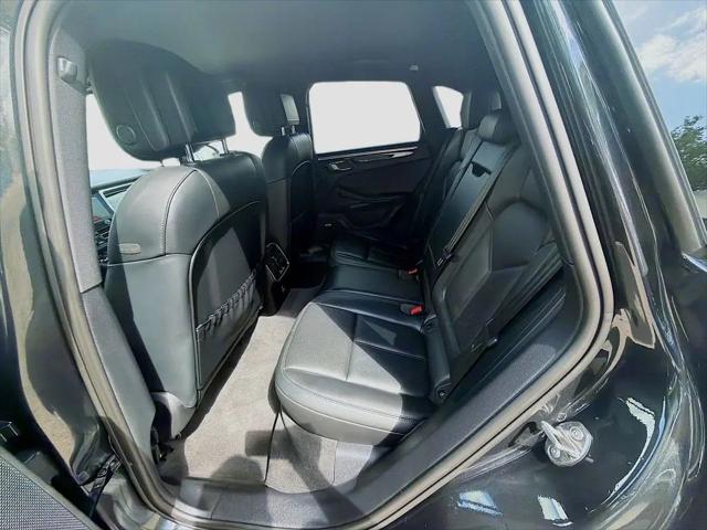 2023 Porsche Macan Macan