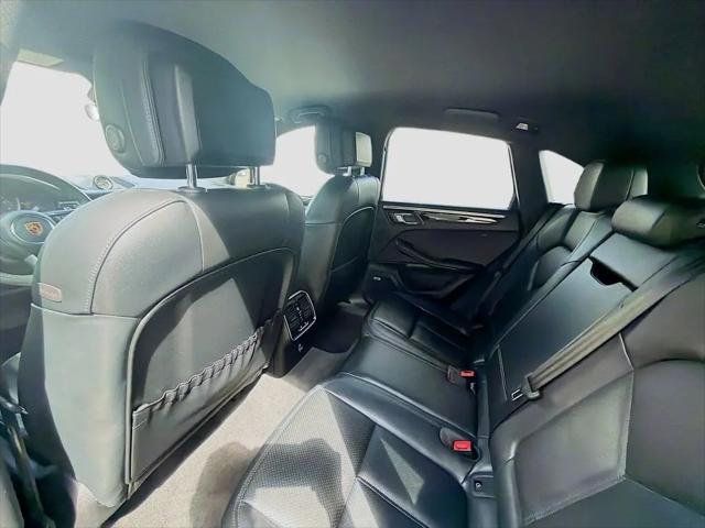 2023 Porsche Macan Macan