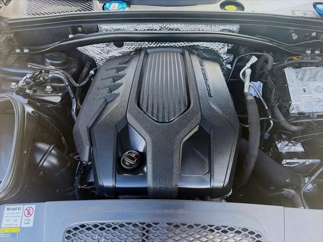 2023 Porsche Macan Macan