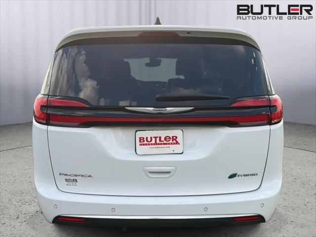 2024 Chrysler Pacifica Hybrid Select