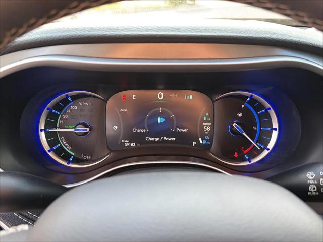 2024 Chrysler Pacifica Hybrid Select