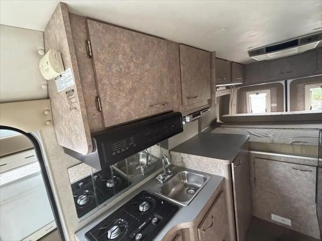 2005 Dodge Sprinter SHC