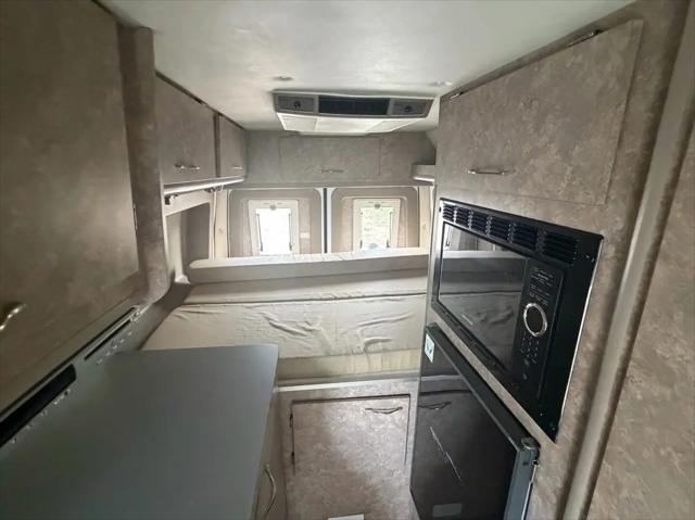 2005 Dodge Sprinter SHC