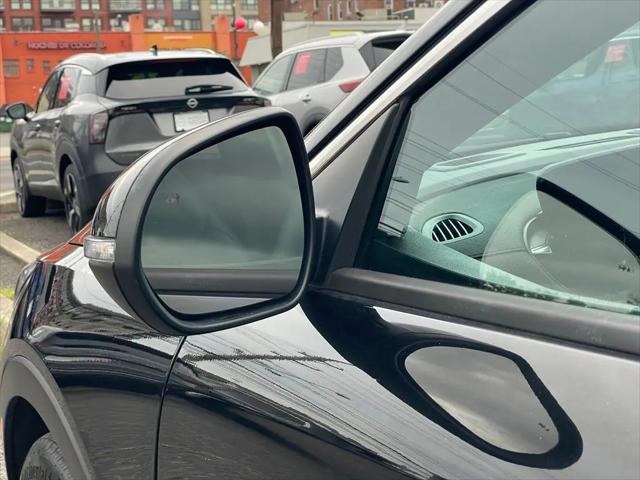 2024 Buick NV Preferred FWD