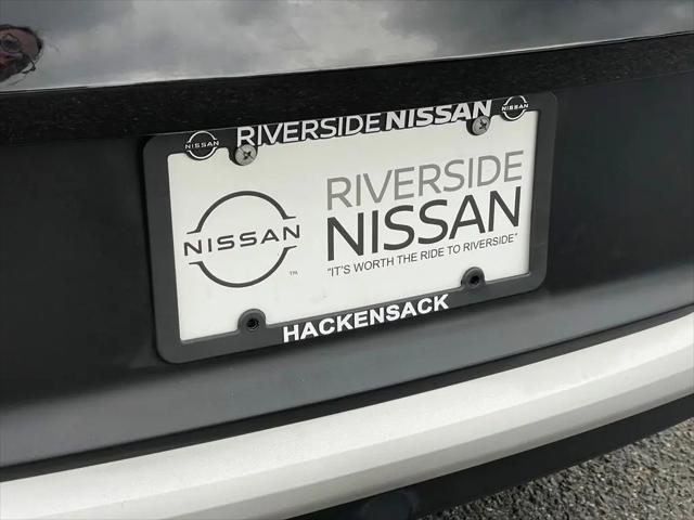 2024 Buick NV Preferred FWD