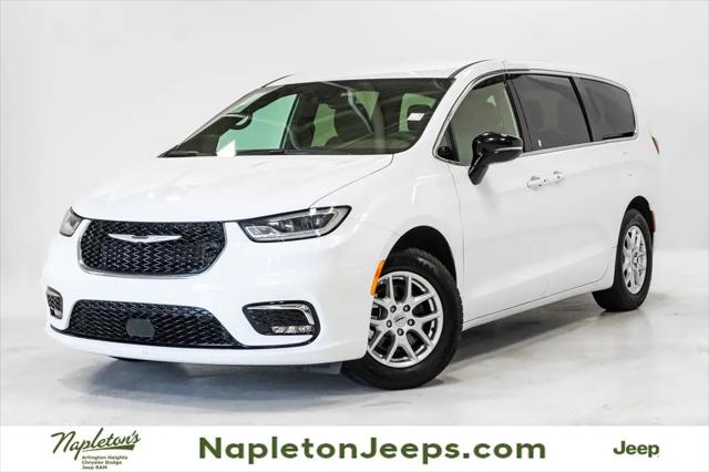 2025 Chrysler Pacifica Select for sale in Arlington Heights, IL