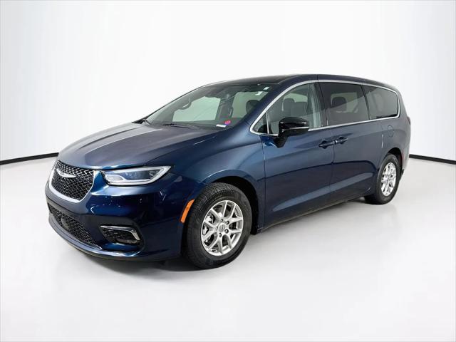 2024 Chrysler Pacifica Touring