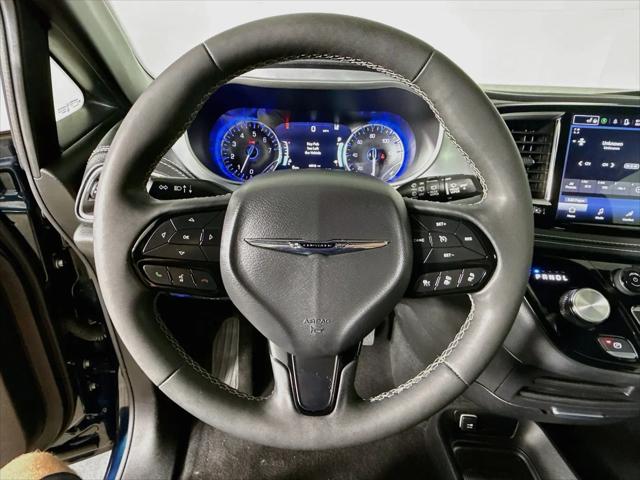 2024 Chrysler Pacifica Touring