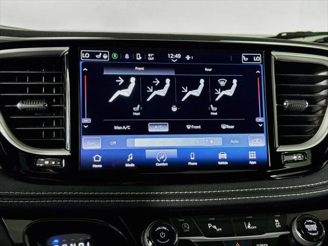2024 Chrysler Pacifica Touring
