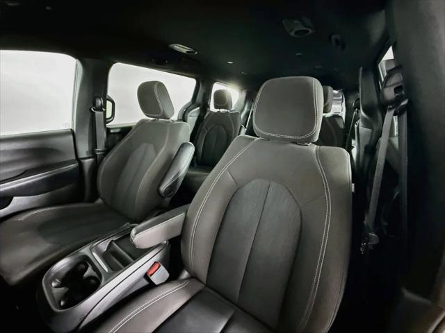2024 Chrysler Pacifica Touring