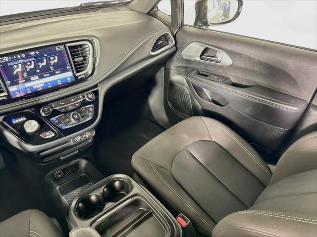 2024 Chrysler Pacifica Touring