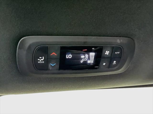 2024 Chrysler Pacifica Touring