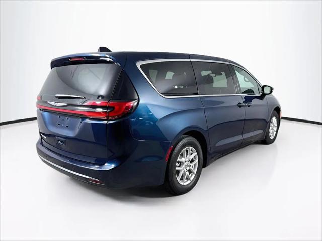 2024 Chrysler Pacifica Touring