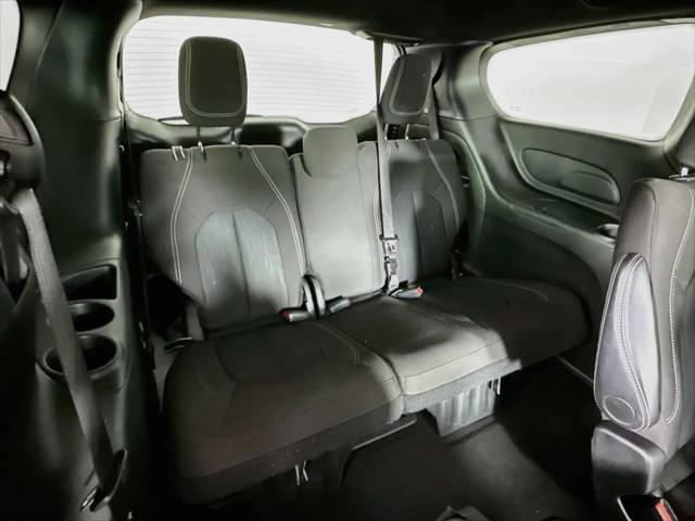 2024 Chrysler Pacifica Touring