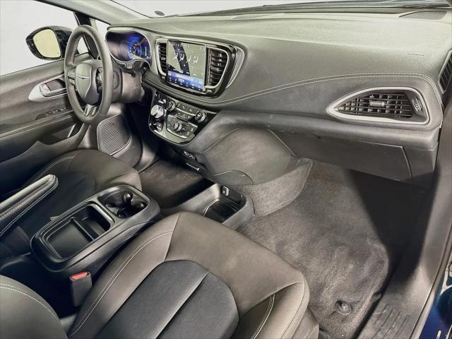 2024 Chrysler Pacifica Touring