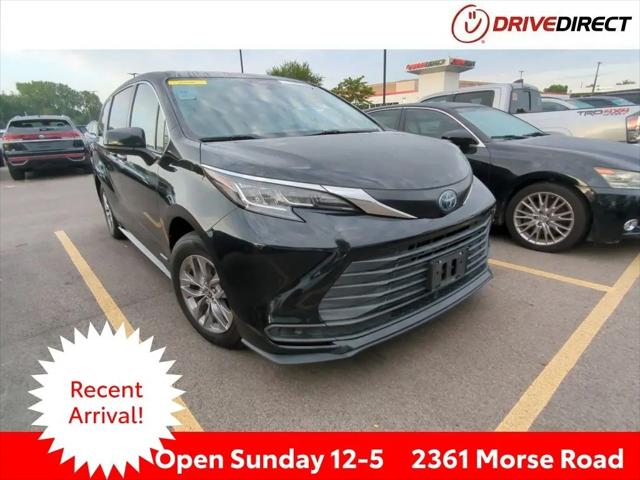 2021 Toyota Sienna LE for sale near Columbus, OH