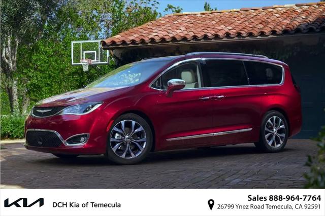 2017 Chrysler Pacifica Limited for sale in Temecula, CA