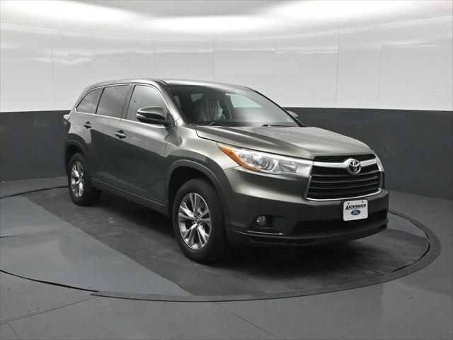 2016 Toyota Highlander LE V6 2016 Toyota Highlander LE V6