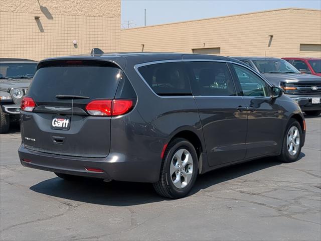 2017 Chrysler Pacifica LX