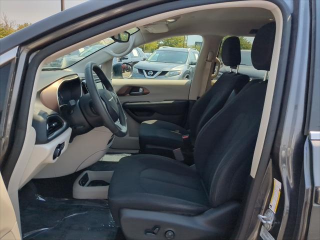 2017 Chrysler Pacifica LX