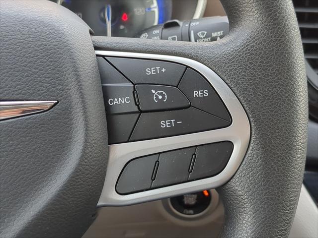 2017 Chrysler Pacifica LX