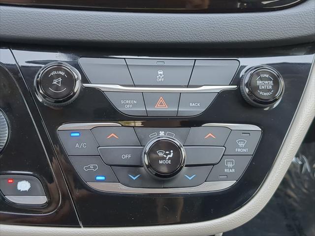 2017 Chrysler Pacifica LX