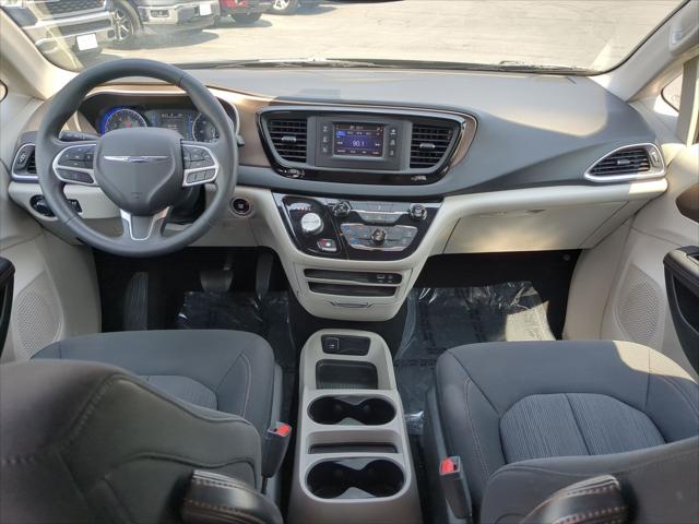 2017 Chrysler Pacifica LX