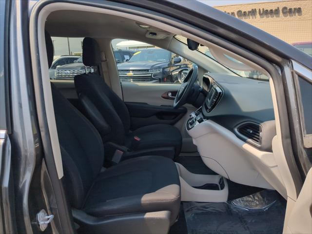 2017 Chrysler Pacifica LX