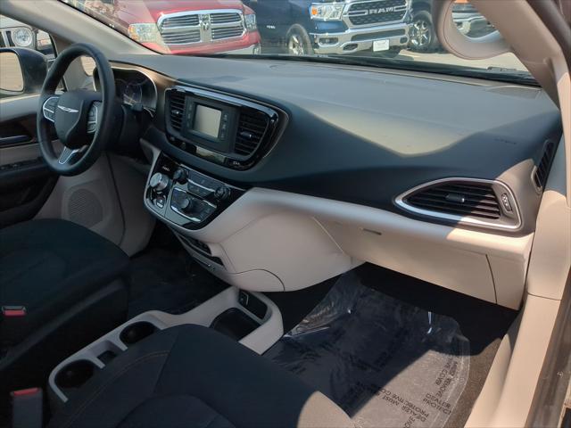2017 Chrysler Pacifica LX