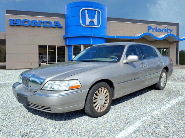 2003 Lincoln Town Car Executive for sale in Roanoke, VA