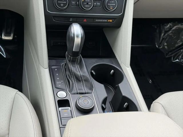 2021 Volkswagen Atlas 3.6L V6 SE w/Technology R-Line