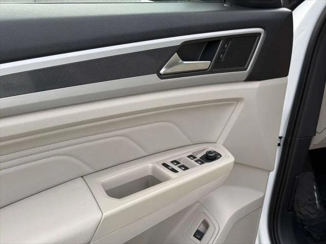 2021 Volkswagen Atlas 3.6L V6 SE w/Technology R-Line