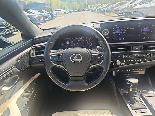 2022 Lexus ES 300h Ultra Luxury