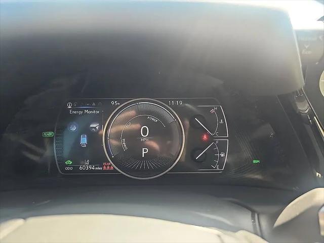 2022 Lexus ES 300h Ultra Luxury