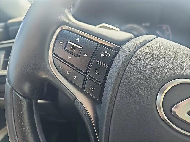 2022 Lexus ES 300h Ultra Luxury