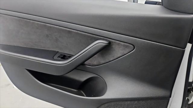 2021 Tesla Model 3 Standard Range Plus Rear-Wheel Drive